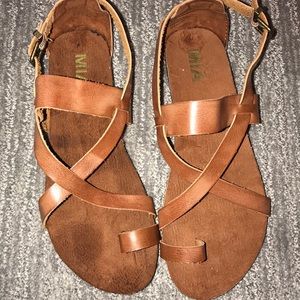 MIA sandals